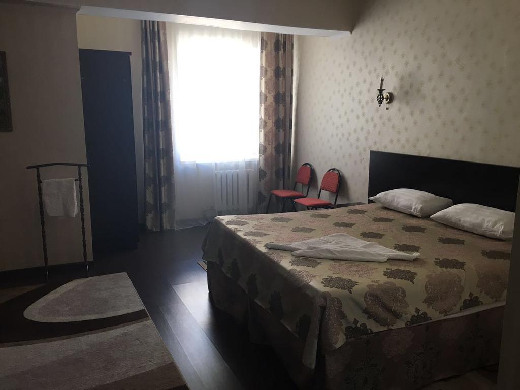 Home Hotel Astana Exterior foto
